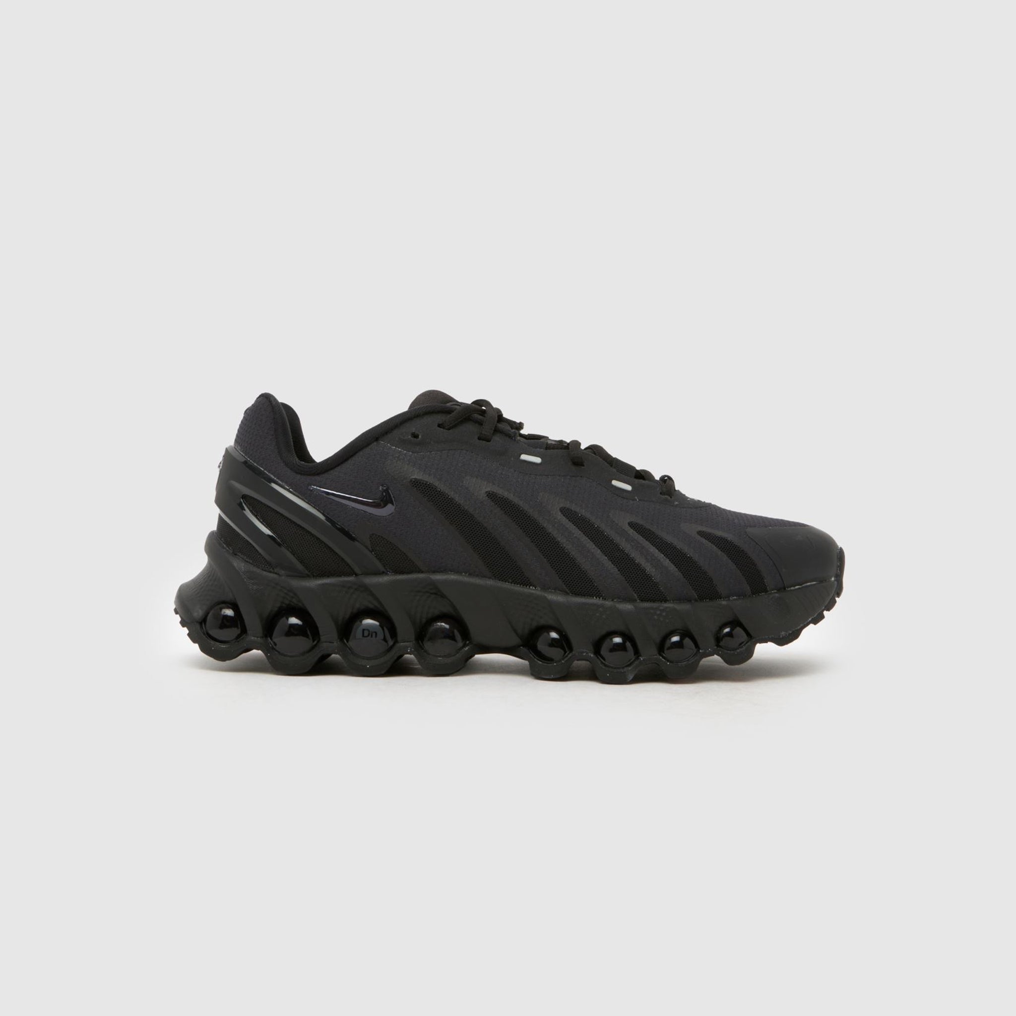 Nike Air Max DN8 – Triple Black Men