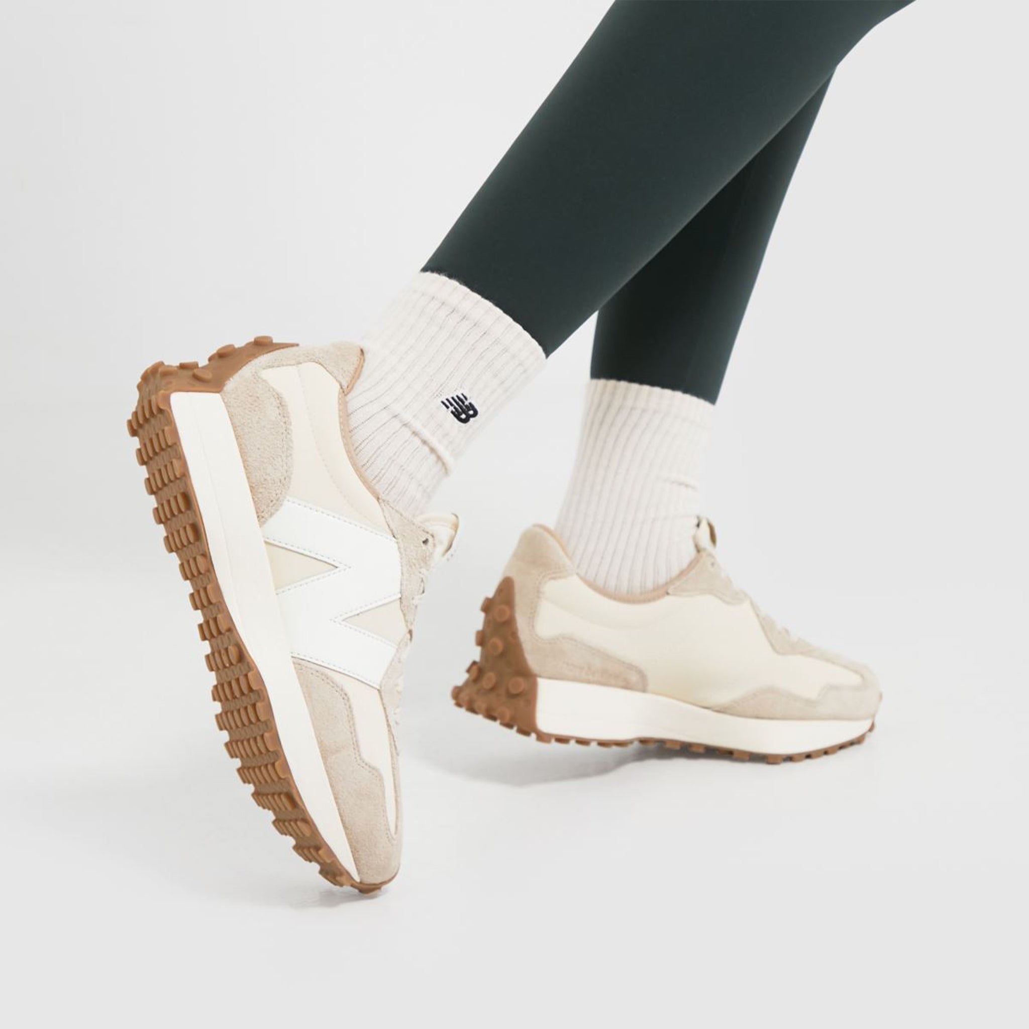New Balance 327 - Beige Women