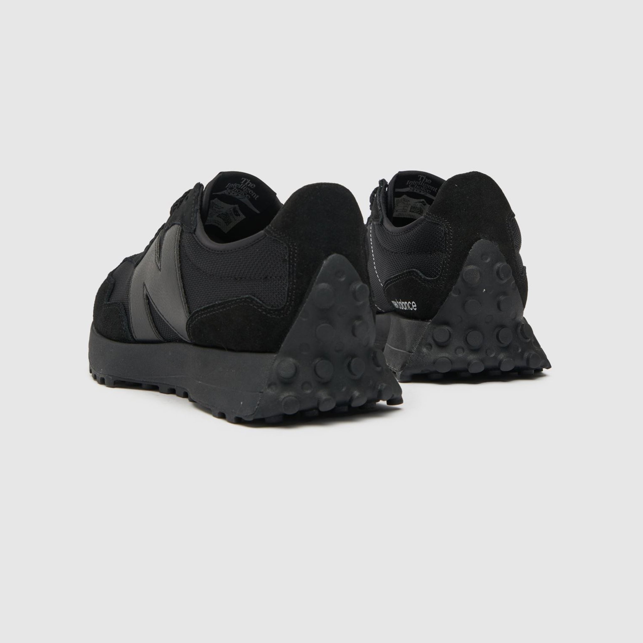 New Balance 327 - Triple Black Men