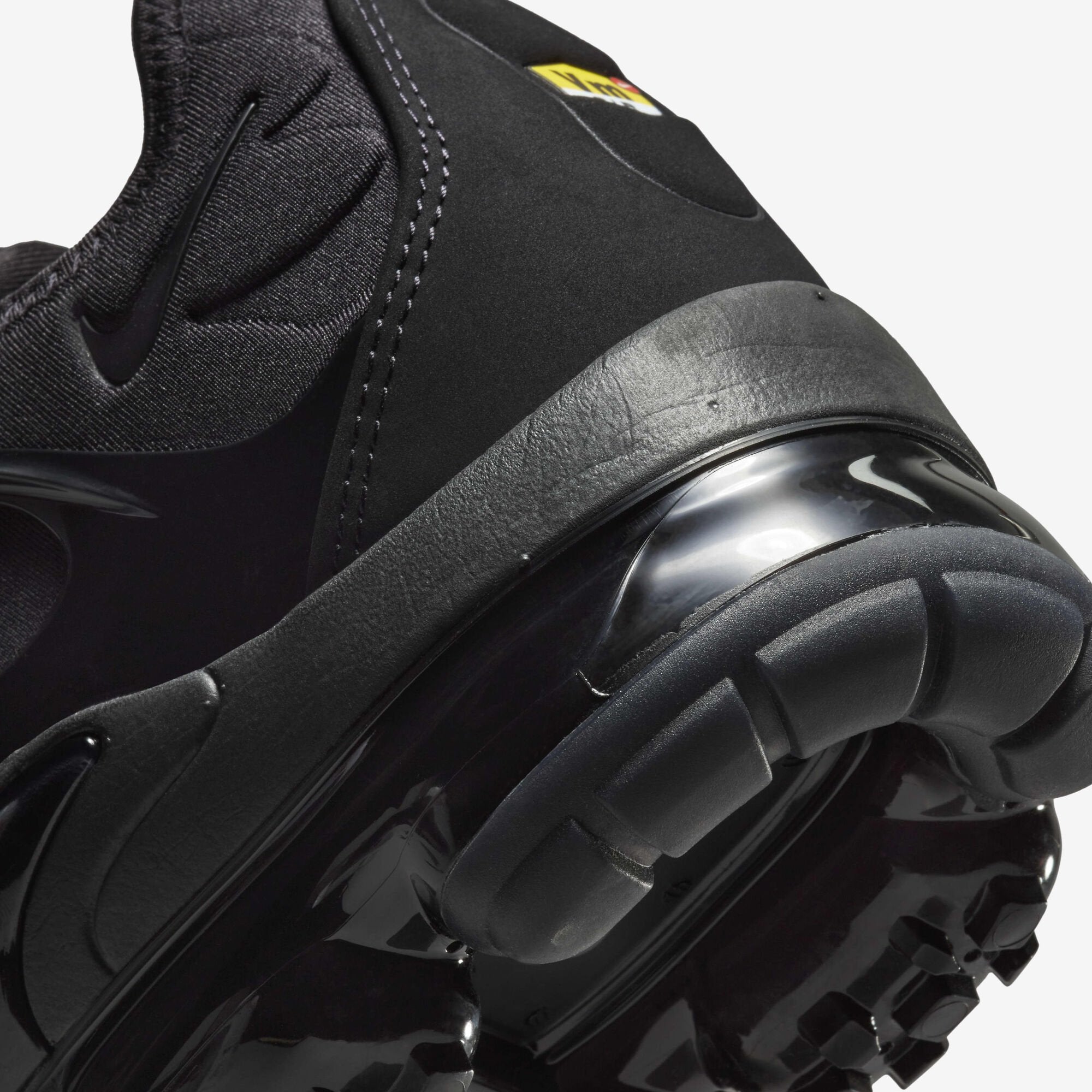 Nike Air VaporMax Plus - Triple Black Men